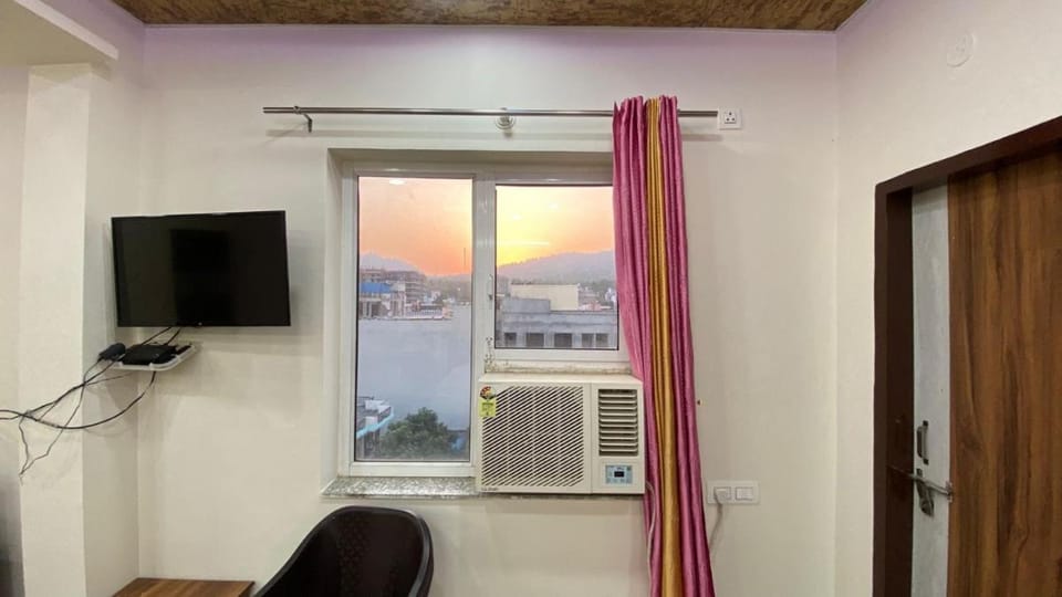 Somnath Dham By YatriMap Hotel in Uttarakhand