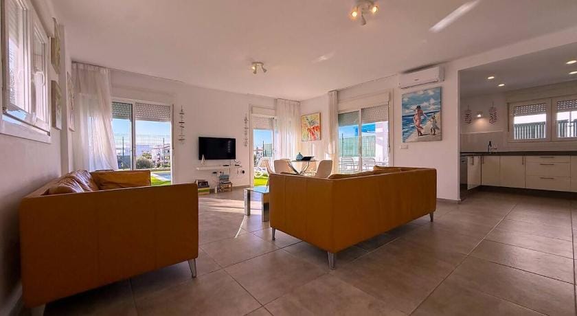 Easytenerife - Villa Green Princess Hotel in Abona