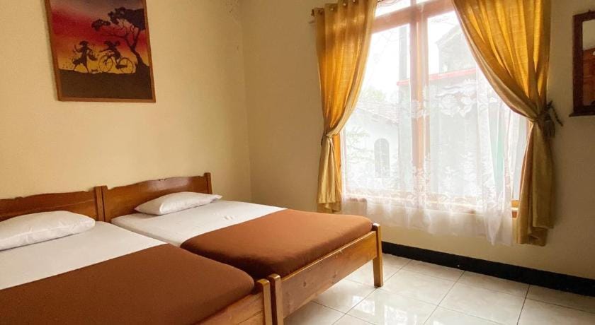 Rinjani Homestay Hotel in West Java