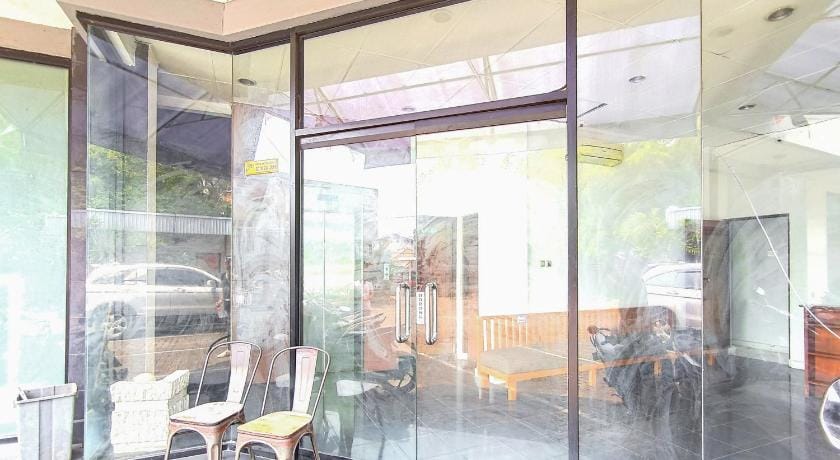 Rabel Guest House RedPartner Hotel in South Jakarta City