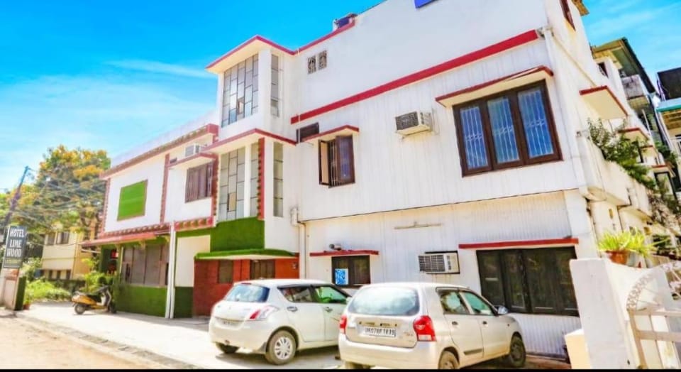 Hotel Limewood@Railway Station Dehradun Hotel in Dehradun