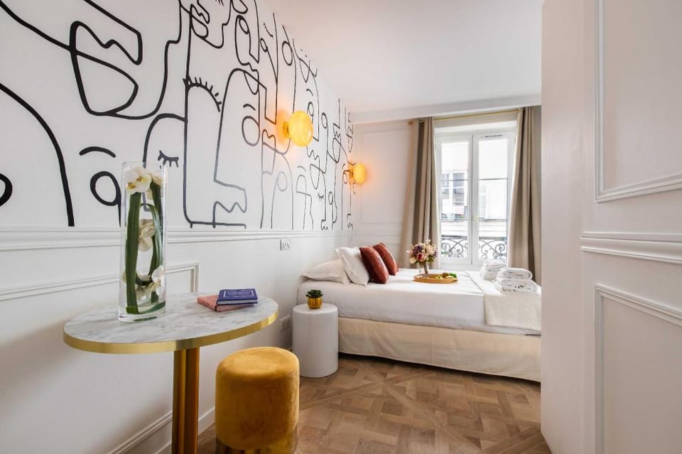 48 Rue Rodier, 75009 Paris, France Apartment in Paris