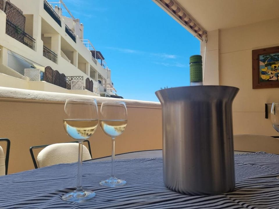 Spacious Apartment with all facilities just a few metres from the Beach Apartment in Benalmadena