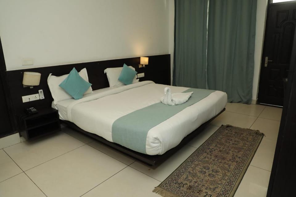 Hotel Rising Hills Hotel in Rishikesh