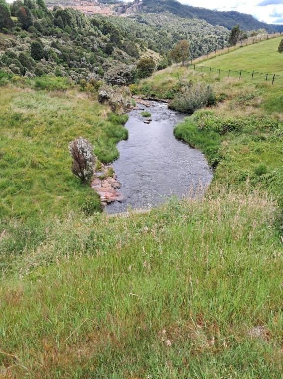 Waratah Waterfall Retreat Unit 3 Free Pay TV  WiFi Apartment in Tasmania