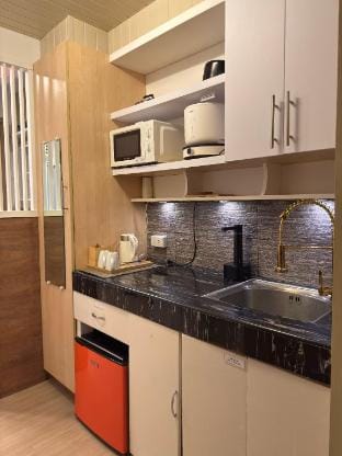 Bachelor's Crib-1 Apartment in Muntinlupa