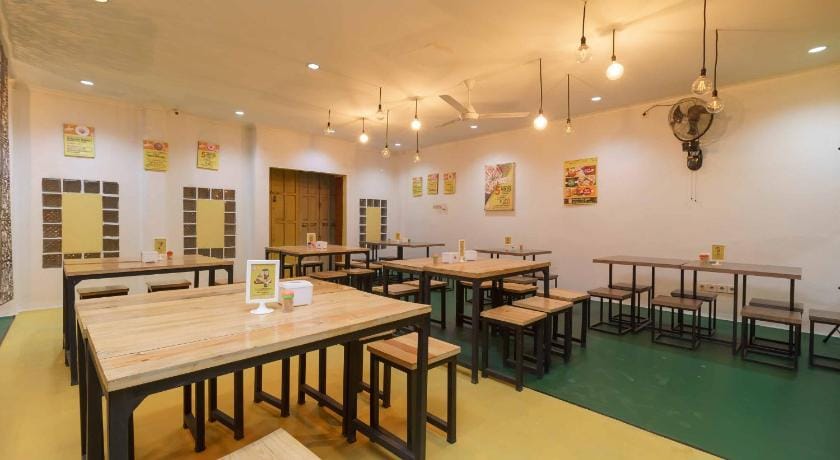 OYO 94348 Bro & Sis Hotel in West Java