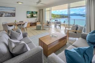 Beachfront Hamilton Island Apartment in Whitsundays