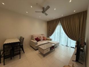 Kuching BMC Swinburne KennyHill - 4 room max 7pax Vacation rental in Kuching