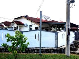 Corner Lot Pool BBQ House near UITM S3 (Muslim) Vacation rental in Negeri Sembilan, Malaysia