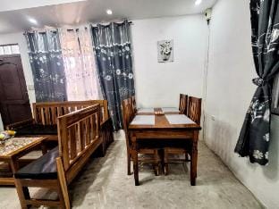 Aming tahanan Guesthouse - the Lower loft Vacation rental in Puerto Princesa