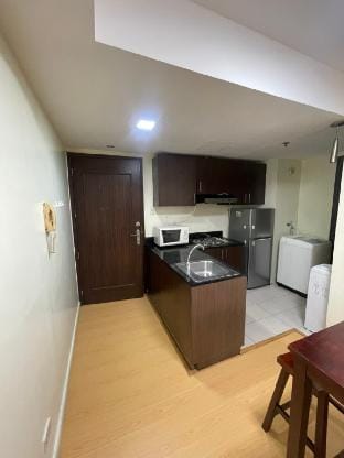 A venue Residences 2403 Apartment in Makati