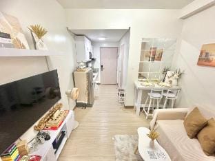 Dalisay Suite @ Trees Residences Vacation rental in Quezon City