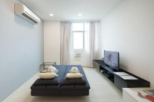 Couples Getaway LXI | Cozy 2BR Suite Vacation rental in George Town