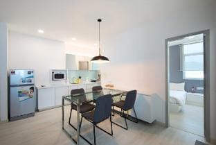 Couples Getaway LX | Cozy 2BR Suite Apartment in George Town