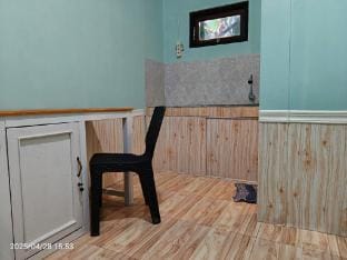 Kostel Neay Kos Syariah Kusus Putri/Pasutri Resmi Apartment in Indonesia
