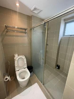 Makati City Serenity Tower 2501 Apartment in Makati