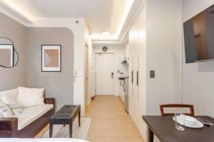 Central Modern Cosy Condo - The Linear Suite Vacation rental in Pasay