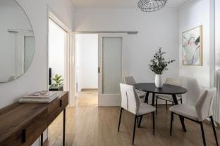 Stylish 1BR Retreat Near Alimos Beach & Tram Apartment in Alimos