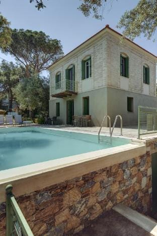Ouzo Traditional House with privatepool & parking Vacation rental in İzmir Province
