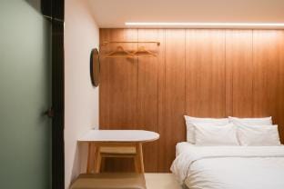 Yeongdeungpo HOTEL HOME #6Free OTTs #SmartTV #WIFI Vacation rental in Seoul