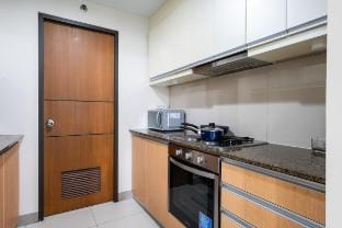 Uptown BGC Cor 2BR w/Balcony infront Grand Hyatt Vacation rental in Makati