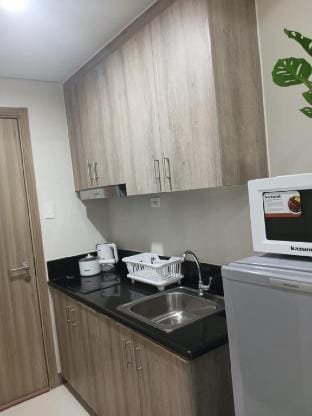 Reigh & Reign 0703  1BR  @ Coast Residences Vacation rental in Pasay