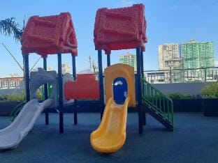 Reigh & Reign 2058 1BR  @Coast Residences Vacation rental in Pasay