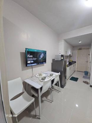 Minimalist Home by Richnells at Sea Residences Vacation rental in Pasay