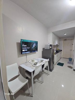 Minimalist Home by Richnells at Sea Residences Vacation rental in Pasay