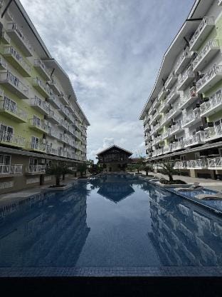 JNest Cozy Condo Apartment in Lapu-Lapu City