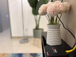Breezing Retreat: Cozy 2BR at Ion Delemen, Lvl 23 Apartment in Selangor, Malaysia
