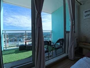 Luxury 1BR - Azure Urban Resort Residences Apartment in Paranaque