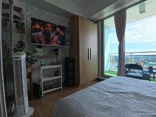 Luxury 1BR - Azure Urban Resort Residences Apartment in Paranaque