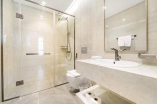 Luxury 1BR w Burj Khalifa View in Business Bay Apartment in Dubai