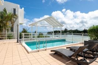 Anniversario　ビーチフロントプール&BBQテラス付の貸別荘 Vacation rental in Okinawa Prefecture