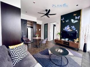 Lvl33 Modern Classic 1-BR WasherDryer | Netflix Apartment in Federal Territory of Kuala Lumpur