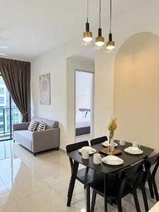 Spacious 3BR 7pax @ Suria Garden I Pool I Netflix Vacation rental in Subang Jaya