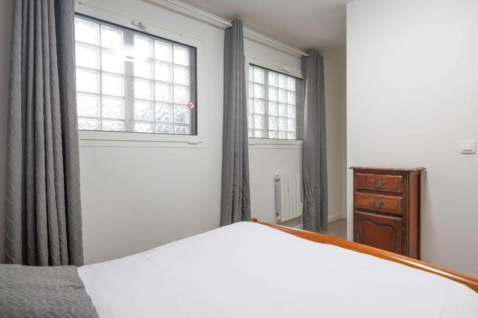 Calm in the center of the city of Orly Apartment in Île-de-France