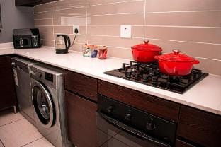 StayEase 3BR w/ Pool, Spa & Gym Apartment in Gauteng