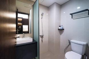 Cozy Studio Vasaka Solterra + 50”TV Netflix Vacation rental in South Jakarta City