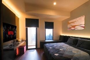Cozy Studio Vasaka Solterra + 50”TV Netflix Vacation rental in South Jakarta City