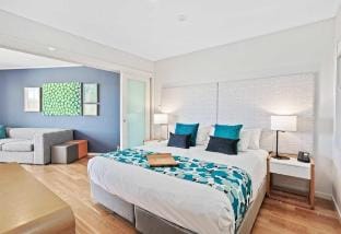 Dual Key Spa Apartment - The Pool Resort Vacation rental in Kingscliff