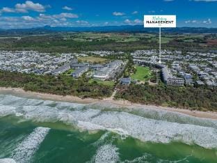 Dual Key Spa Apartment - The Pool Resort Vacation rental in Kingscliff