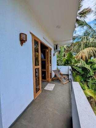 Lush current beach house  Vacation rental in Ahangama