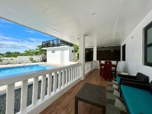 New! Sofia's Farmhouse @Royale Tagaytay Estates Villa in Calabarzon