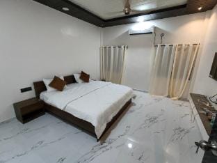 Radiant villa Villa in Maharashtra