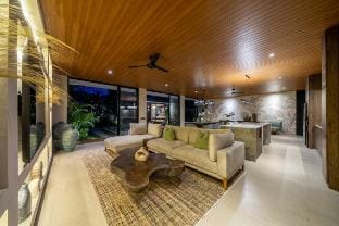 The Plaza - 4BR w/ Pool in Bali’s Eat Street Vacation rental in Kuta