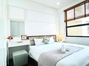 VinhomesD'.Capitale 2Br2Bth 1207 Apartment in Laos