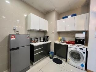 KL Gateway Bangsar | Direct LRT | By The Luxe Vacation rental in Petaling Jaya